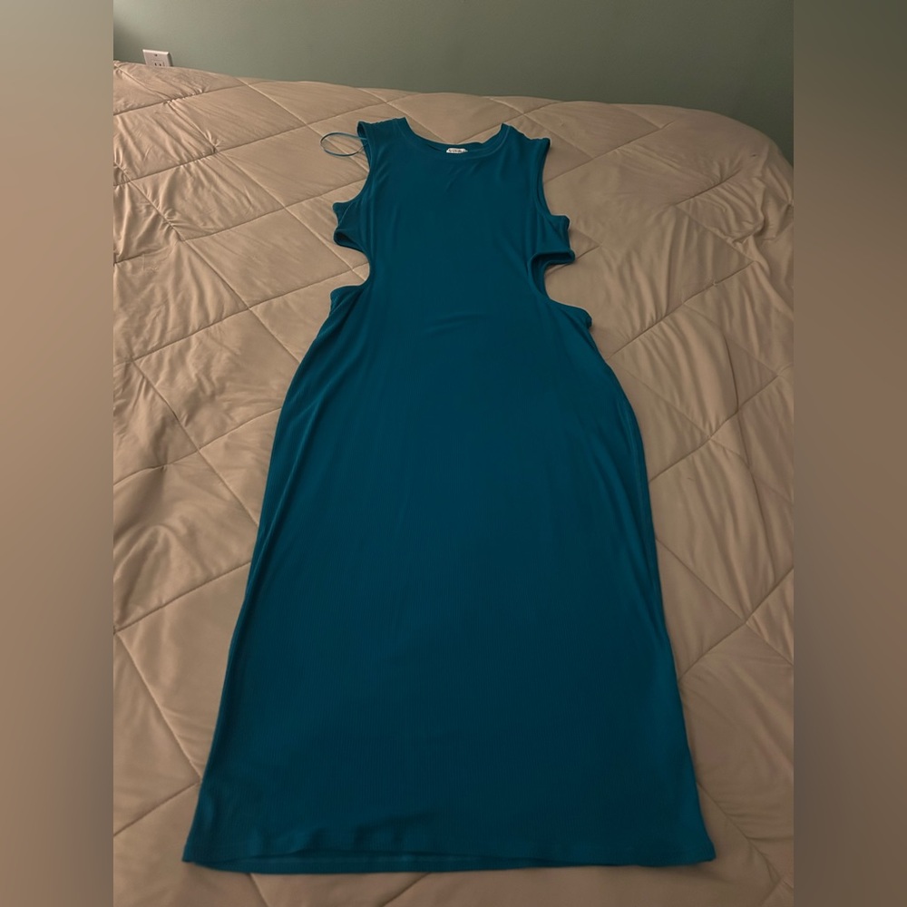 Ladies Love, Fire Cut-Out Midi Dress